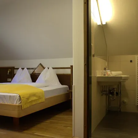 Gourmetbauernhof Mentebauer ファームステイ *