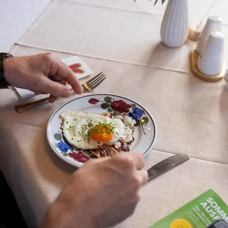 Gourmetbauernhof Mentebauer ファームステイ *